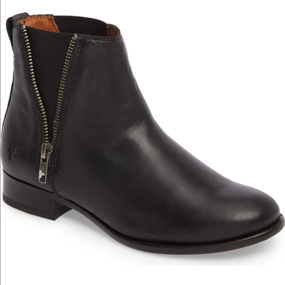 NEW Frye Carly Black Ankle Boots